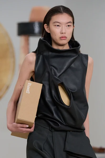 Look 50